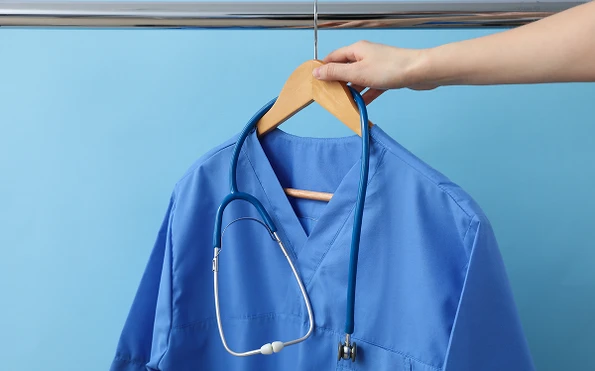 Reina scrubs